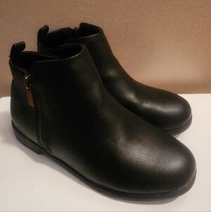 Black Ankle Boots with Side Zipper